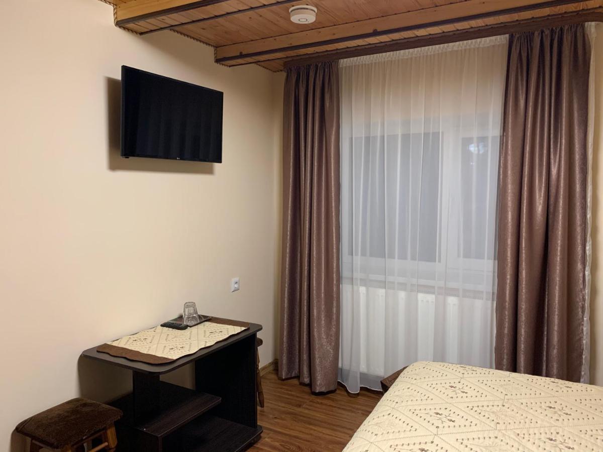 Вишиванка Deliatyn Ngoại thất bức ảnh
