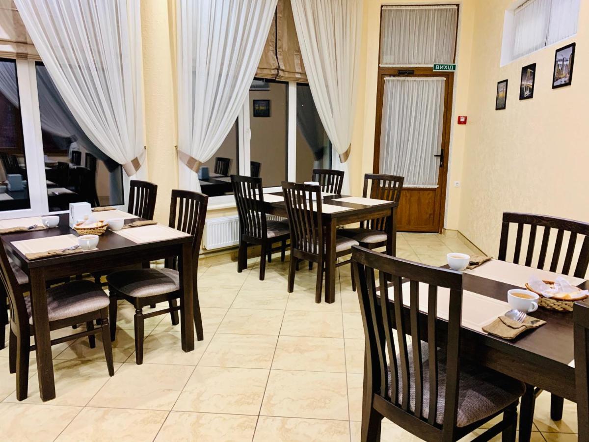 Вишиванка Deliatyn Ngoại thất bức ảnh